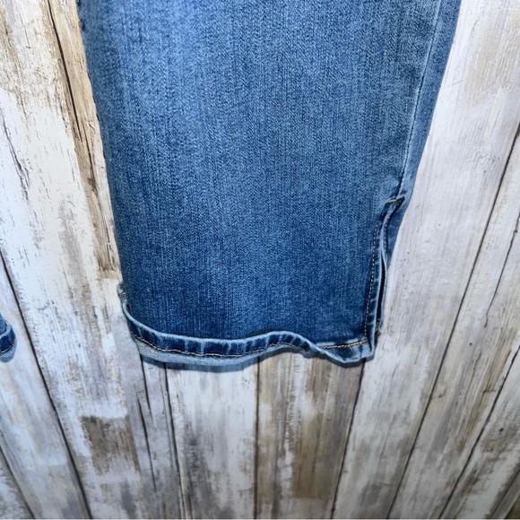 Talbots Curvy Crop Mid Rise Medium Wash Denim Women’s 18 - Picture 2 of 5